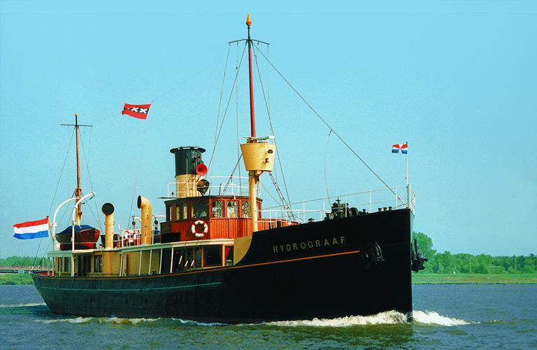 De Hydrograaf, oorspronkelijk Stoomschip met  Koninklijke Allure!